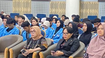 Hadiri Kuliah Umum di UBB, Elvi Diana:  Pemahaman Soal Ekonomi Global Penting bagi Mahasiswa